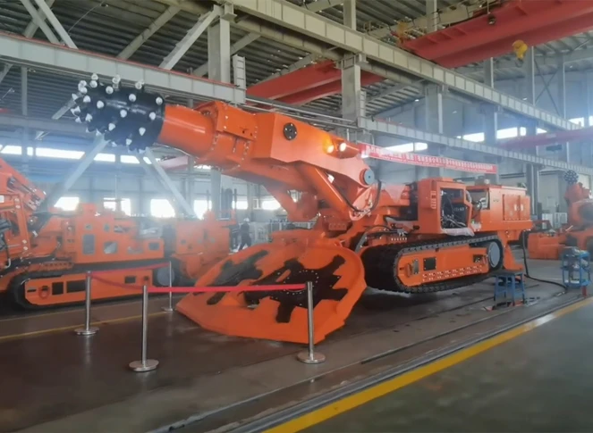 Jiamusi Coal Mine Machinery Co., Ltd｜Roadheader en prueba de funcionamiento